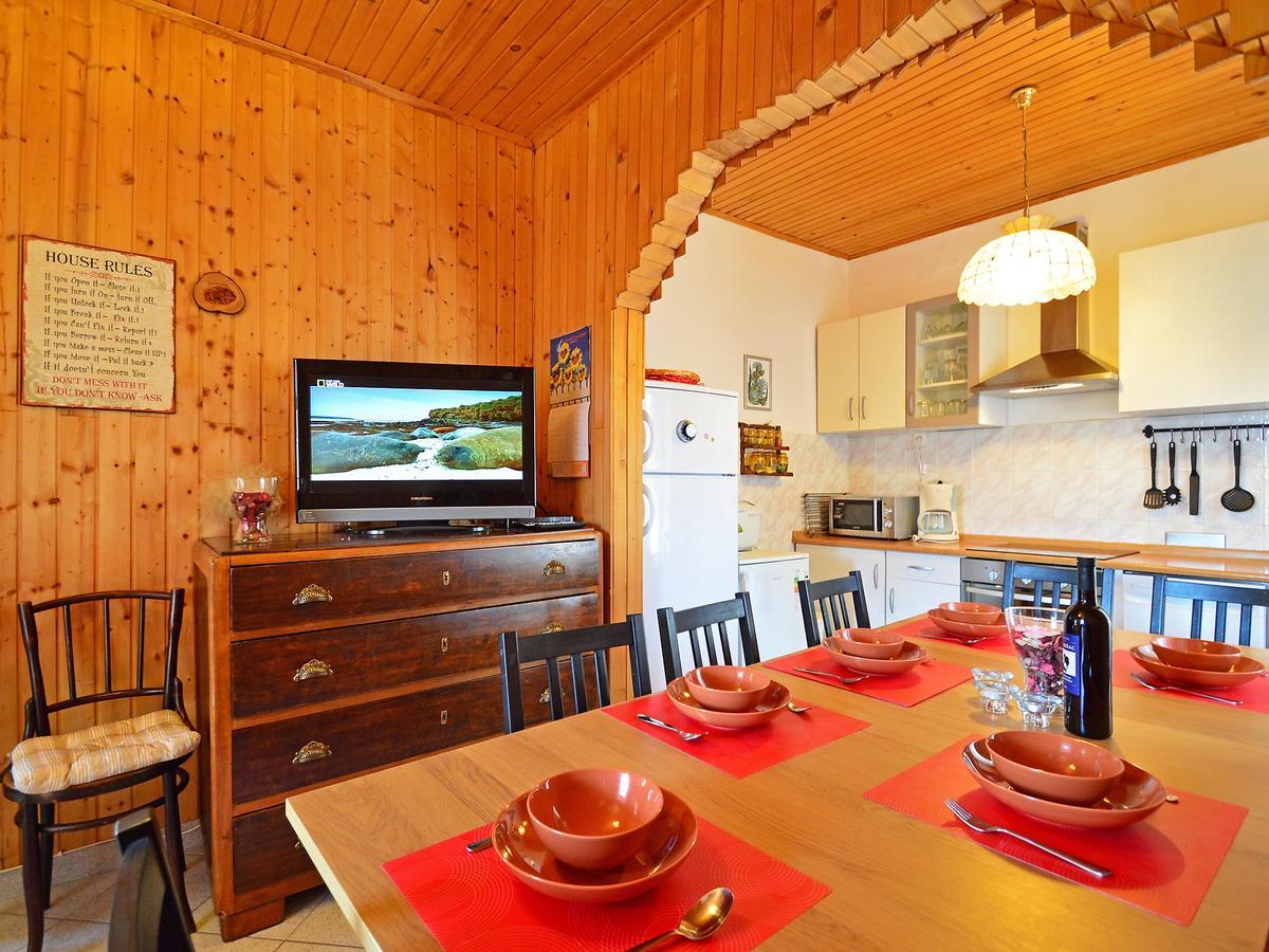 Holiday Home Lorraina Stivan Exterior photo